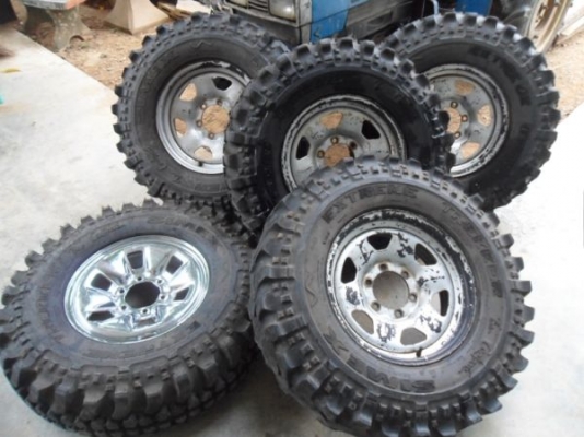 ขาย ยางตะขาบ32+กระทะเหล็กโตโยต้า106 ยกชุดไม่แยกครับ