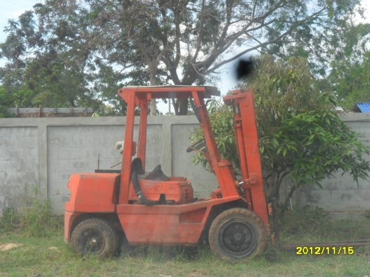 ขายรถโฟร์คลิฟต์3ตัน