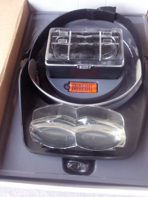 แว่นขยายแบบสวมหัวใช้ส่องกับงานละเอียดได้ดี มีเลนส์ขยายให้ 4 แบบ ใช้ง่ายเห็นชัด ( มี 10 กล่อง )