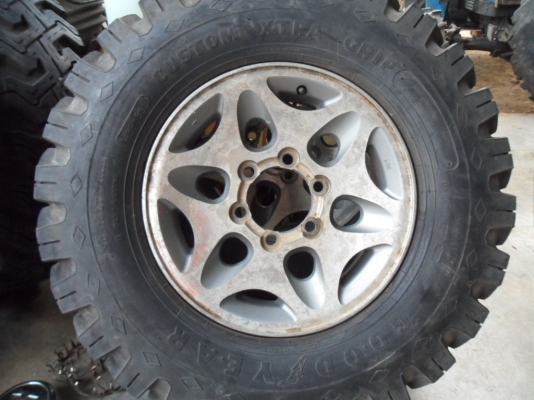 ขายแล้ว ยางก.ไก่+ล้อแม็กแท้STRADA 16" ฝาครบ 5วงยกชุดไม่แยก