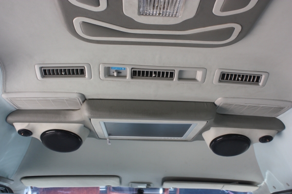 รถตู้ commuter ปี 50 (799000) เครื่องยนต์ 2jz เบนซิน ติกแก๊ส lpg เกียร์ออโต้ ภายในตกแต่ง vip คอนโทรลลายไม้ เบาะ 4 แถว ทีวี 2 เครื่อง เครื่องเสียงชุดแต่งรอบคัน รถตู้ commuter ปี 50 (799000) เครื่องยนต์ 2jz เบนซิน ติกแก๊ส lpg เกียร์ออโต้ ภายในตกแต่ง vip คอนโทรลลายไม้ เบาะ 4 แถว ทีวี 2 เครื่อง เครื่องเสียงชุดแต่งรอบคัน