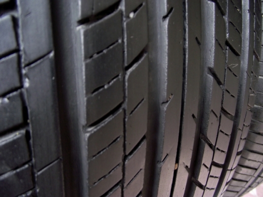 ยาง hangkook 215 60 16