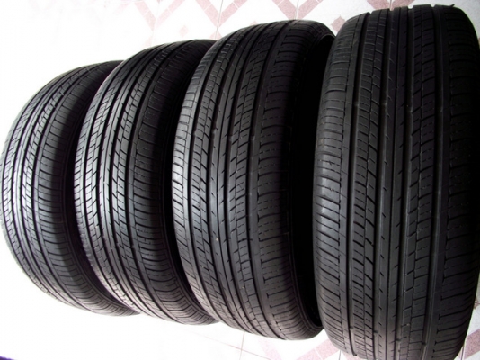 ยาง hangkook 215 60 16