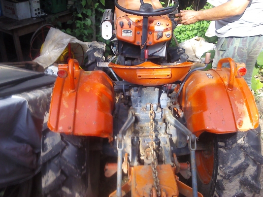 ลดราคา รถไถคูโบต้า B7000  16 แรงม้า ขับ 4 ล้อ มีโรตารี่  สภาพพร้อมใช้เลยเจ้าของเก่าใช้น้อยมาก มี VDOให้ดู