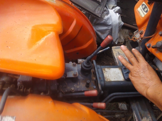 ลดราคา รถไถคูโบต้า B7000  16 แรงม้า ขับ 4 ล้อ มีโรตารี่  สภาพพร้อมใช้เลยเจ้าของเก่าใช้น้อยมาก มี VDOให้ดู