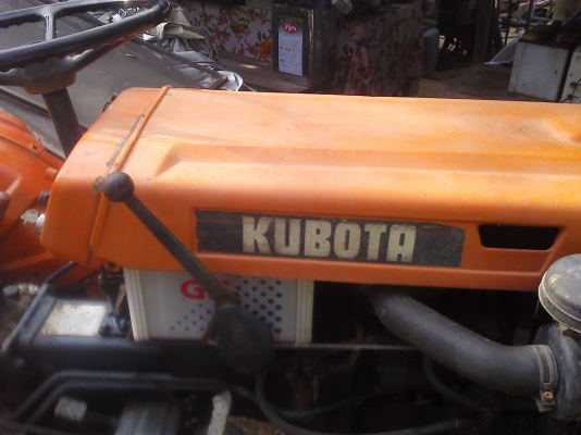 ลดราคา รถไถคูโบต้า B7000  16 แรงม้า ขับ 4 ล้อ มีโรตารี่  สภาพพร้อมใช้เลยเจ้าของเก่าใช้น้อยมาก มี VDOให้ดู
