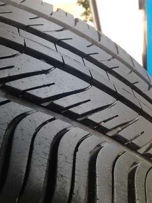 ขายยาง175/65/14 ปี 09 MICHERLIN ENERGY XM1 1 ชุด  ราคา :  2,400.00  บาท