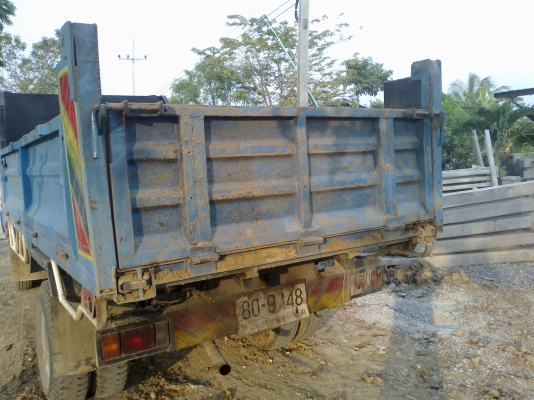 หกล้อดั้ม 85