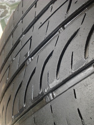 ขายยาง215/45/17 ปี 2110 BRIDESTONE TURANZA GR90 1 คู่  ราคา :  2,400.00  บาท