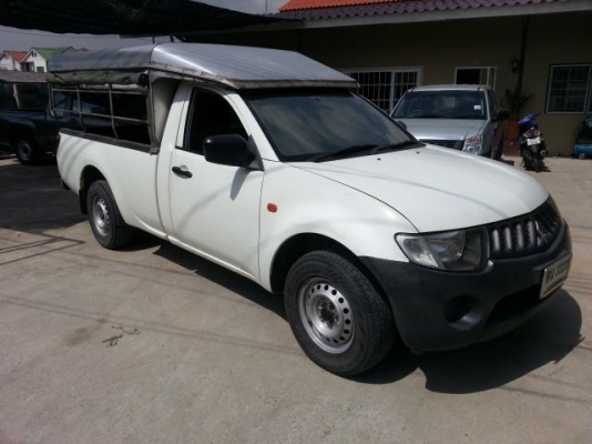 มิสซูบิชิ หัวเดียวเครื่อง 2500 ปี06 พวงมาลัยพาวเวอร์ สีขาว ยางดีสีเส้น แม็กลายเนอร์ มีหลังคา รถเดิมพร้อมใช้