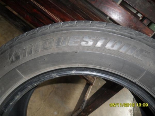 ขายยาง bridgestone ขอบ15 195/60 สวยๆ 4เส้น จัดไป 3200 T.088-875-9838 K.ภิรมณ์