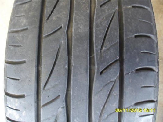ขายยาง bridgestone ขอบ15 195/60 สวยๆ 4เส้น จัดไป 3200 T.088-875-9838 K.ภิรมณ์