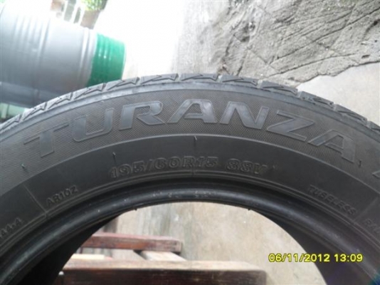 ขายยาง bridgestone ขอบ15 195/60 สวยๆ 4เส้น จัดไป 3200 T.088-875-9838 K.ภิรมณ์