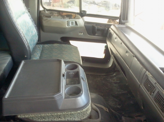 รถฮีโน่ 10 ล้อ ตู้เย็น FL1J  210 แรงม้า   สนใจติดต่อได้ทื่ 081-6079515