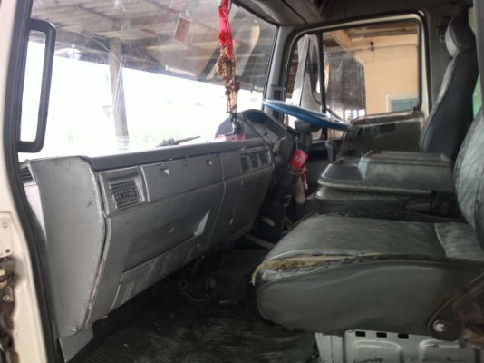 รถฮีโน่ 10 ล้อ ตู้เย็น FL1J  210 แรงม้า   สนใจติดต่อได้ทื่ 081-6079515