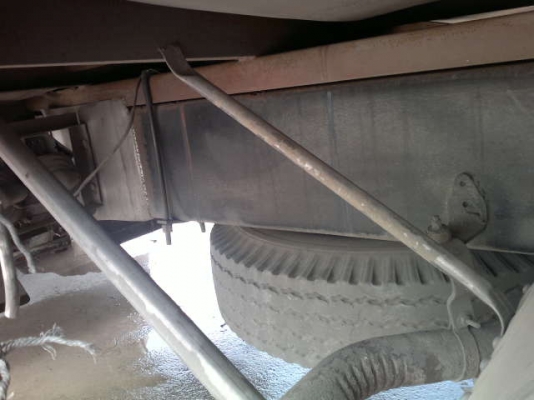 รถฮีโน่ 10 ล้อ ตู้เย็น FL1J  210 แรงม้า   สนใจติดต่อได้ทื่ 081-6079515