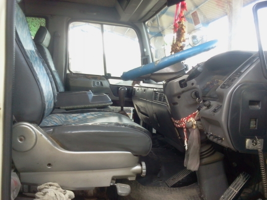 รถฮีโน่ 10 ล้อ ตู้เย็น FL1J  210 แรงม้า   สนใจติดต่อได้ทื่ 081-6079515