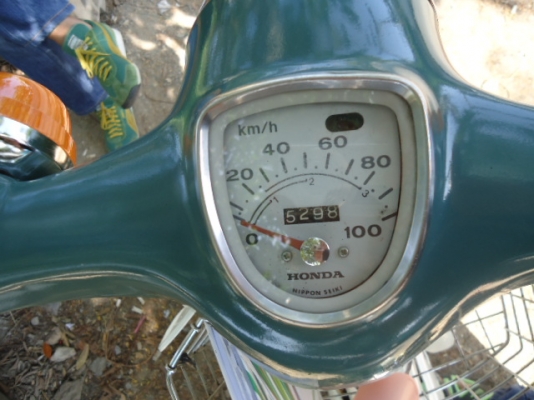 ขายมอไซต์สำหรับประกวด HONDA C65 หายากมากๆ อะไหล่แท้ๆทุกชิ้นส่วน เครื่องเดิมๆ แน่นๆฟิตๆใหม่ๆ สตาร์ทครั้งเดียวติด เสียงเงียบๆนิ่มๆ ไม่มีทะเบียน 35,000.- ขายมอไซต์สำหรับประกวด HONDA C65 หายากมากๆ อะไหล่แท้ๆทุกชิ้นส่วน เครื่องเดิมๆ แน่นๆฟิตๆใหม่ๆ สตาร์ทครั้งเดียวติด เสียงเงียบๆนิ่มๆ ไม่มีทะเบียน 35,000.-