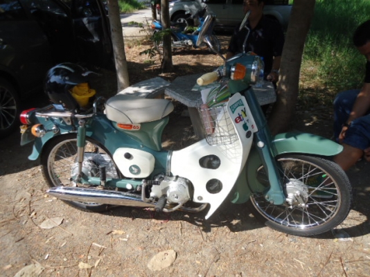 ขายมอไซต์สำหรับประกวด HONDA C65 หายากมากๆ อะไหล่แท้ๆทุกชิ้นส่วน เครื่องเดิมๆ แน่นๆฟิตๆใหม่ๆ สตาร์ทครั้งเดียวติด เสียงเงียบๆนิ่มๆ ไม่มีทะเบียน 35,000.-