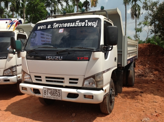 รถIsuzu.   175. สวยเหมือนใหม่ สมบูรณ์ทุกอย่างไม่มีที่ติใช้มือเดียวราคาต่อรองติดต่อ 080-1405528
