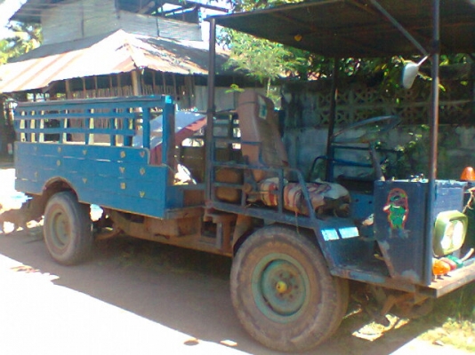 รถอีแต๋น  เครืองอิซูซุ 2200สภาพดีรถสวยพร้อมใช่งาน