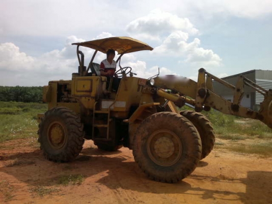 รถตัก CAT 920