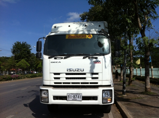 หัวลากอีซูซุ หัวและหาง ราคา 2.800.000 สนใจติดต่อ 080-0298811