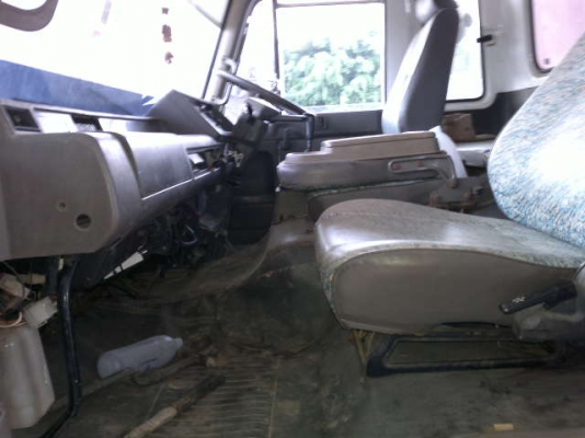 รถนิตสัน 10 ล้อ CW430 โม่ปูน 230 แรงม้า