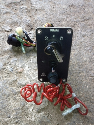 ชุดกุญแจสตาร์ท  ยามาฮ่า  ราคา 4800  สนใจโทร  081-534-8855