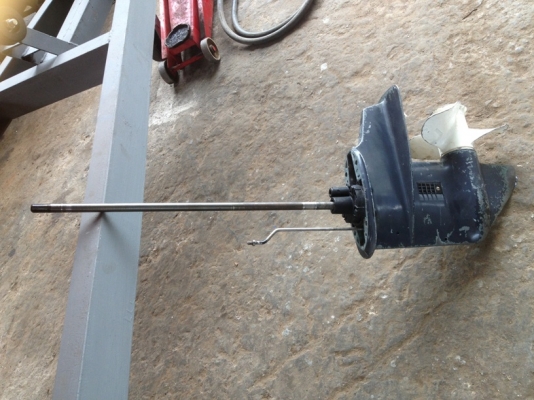 ชุดท่อนหาง  ยามาฮ่า 30 แรง ราคา 11000 สนใจติดต่อ  0815348855