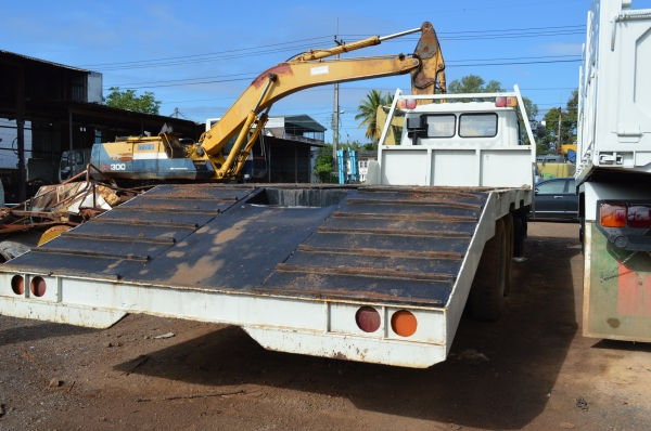 รถเทเลอร์เครื่องEH700 รุ่น F17  ขึ้น PC 200-300  สบาย (ใช้เหล็ก Iบีม แข็งแรงดีหนา)หาไฟแนท์มาจัดได้คับ