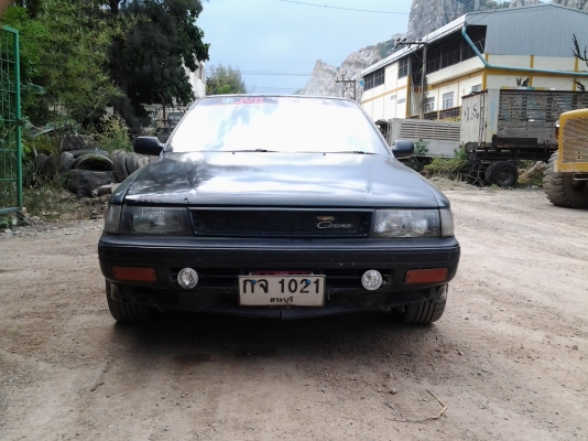 ขายรถเก๋งโตโยต้าโคโลน่าหน้ายัก