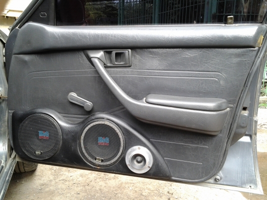 ขายรถเก๋งโตโยต้าโคโลน่าหน้ายัก