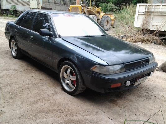 ขายรถเก๋งโตโยต้าโคโลน่าหน้ายัก