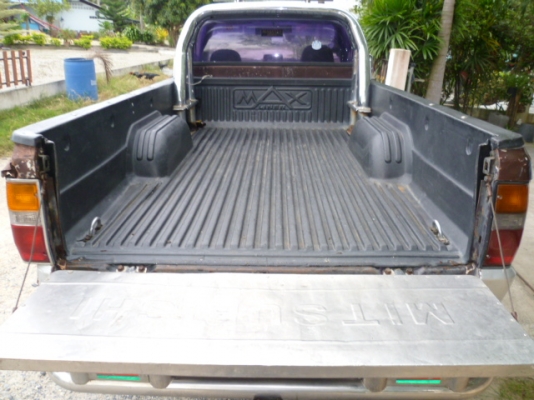 ขายรถกระบะตอนเดียว มิตซูบิชิปี 89 ราคา 69000 บาท โทร 081 3298448 ขายรถกระบะตอนเดียว มิตซูบิชิปี 89 ราคา 69000 บาท โทร 081 3298448