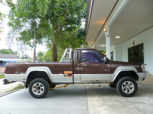 ขายรถกระบะตอนเดียว มิตซูบิชิปี 89 ราคา 69000  บาท โทร 081 3298448