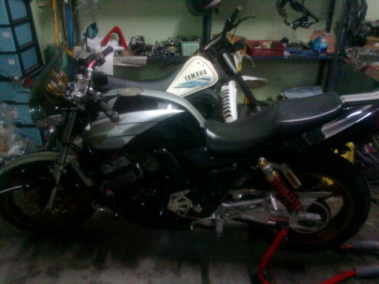 ขายฮอนด้าCB400พร้อมทะเบียนตอง333