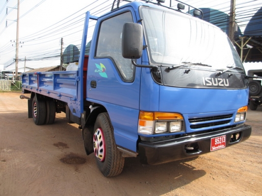 ขาย 6ล้อ NPR66PX5 เครื่อง4HF1 120แรง ฝาขาว ยาว5เมตร