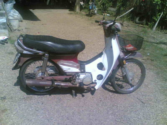 ขาย ดรีมคุรุสภา (แดง) เล่มทะเบียน อะไหร่เดิมๆเครื่องแน่นๆ รถปี 36 ขาย 7900 บาท