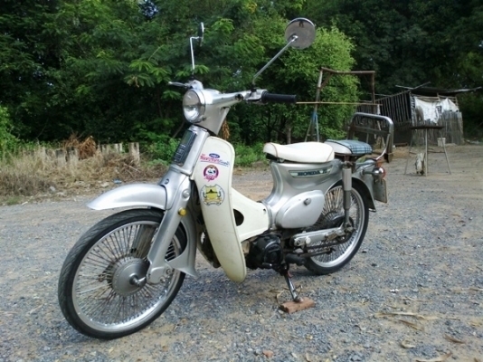 อ๊อด Classic Bike//ลดกระหน่ำ C70 เครื่องWave100 สีเงาๆ 11,500 บาท ด่วนๆ