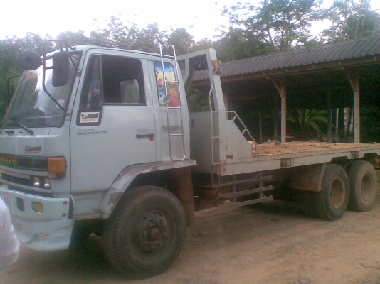 ขาย  10  ล้อ  ISUZU   ท้ายลาดสองเพลา  เครื่อง  240  เกียร์คูลเลอร์