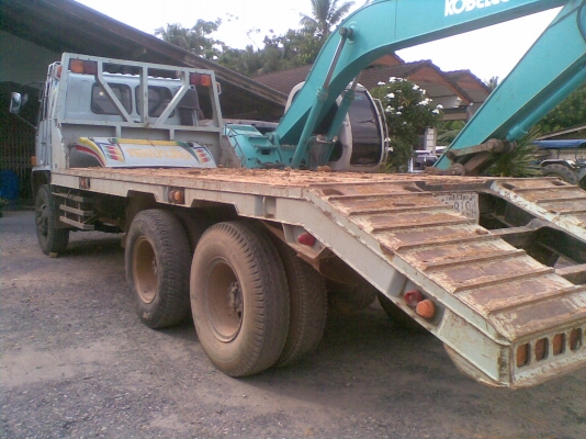 ขาย  10  ล้อ  ISUZU   ท้ายลาดสองเพลา  เครื่อง  240  เกียร์คูลเลอร์