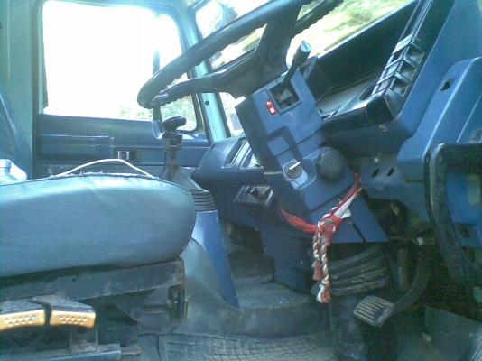 ขาย  10  ล้อ  ISUZU   ท้ายลาดสองเพลา  เครื่อง  240  เกียร์คูลเลอร์