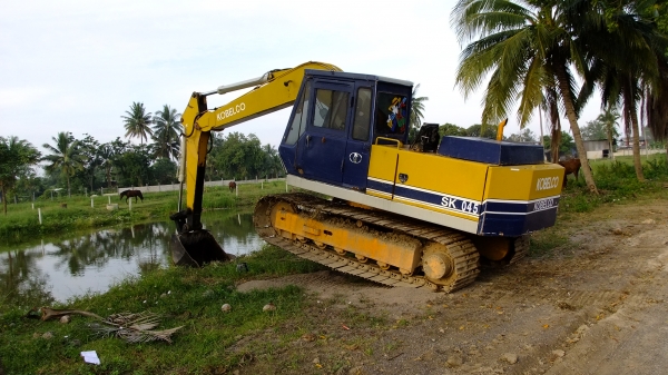 ขาย KOBELCO SK 120 make / รถสวยไม่แพ้ เก่านอกไม่ได้สวยแค่สี ภายในผมดีด้วย ทำงานไม่แพ่ 120 รุ่น 5 แน่นอน