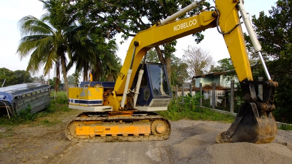ขาย KOBELCO SK 120 make / รถสวยไม่แพ้ เก่านอกไม่ได้สวยแค่สี ภายในผมดีด้วย ทำงานไม่แพ่ 120 รุ่น 5 แน่นอน
