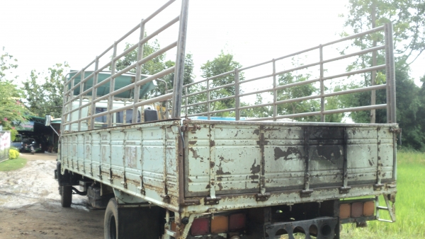 ขาย รถ6ล้อ isuzu 175 ยาว7 เมตร ขาย รถ6ล้อ isuzu 175 ยาว7 เมตร