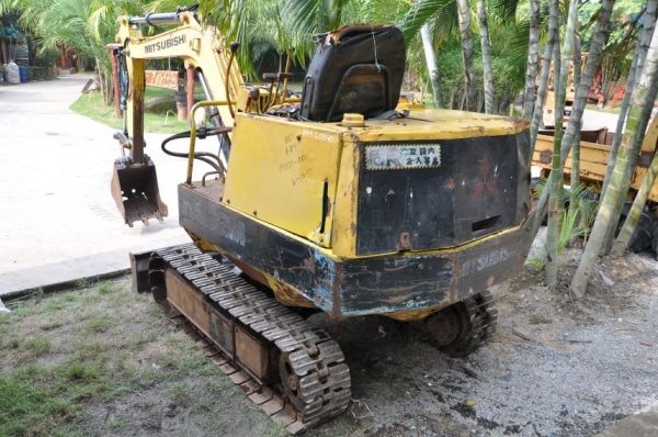 ขาย แบคโฮMITSUBISHI MS02 สภาพเดิมๆจากญี่ปุ่น แห้งๆ พร้อมใช้ ขาย165,000บาท!!!
