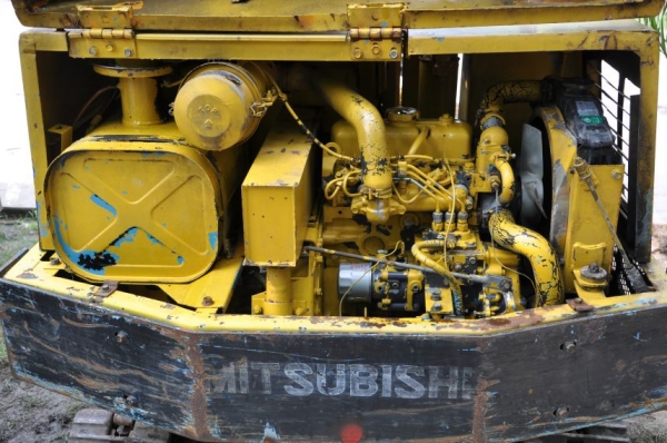 ขาย แบคโฮMITSUBISHI MS02 สภาพเดิมๆจากญี่ปุ่น แห้งๆ พร้อมใช้ ขาย165,000บาท!!!