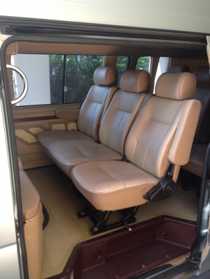 ขายรถตู้ Toyota Commuter ขายรถตู้ Toyota Commuter