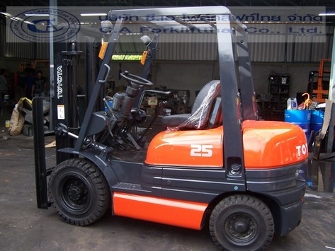 ขายรถ โฟล์คลิฟท์ TOYOTA รุ่น 6-FD25
